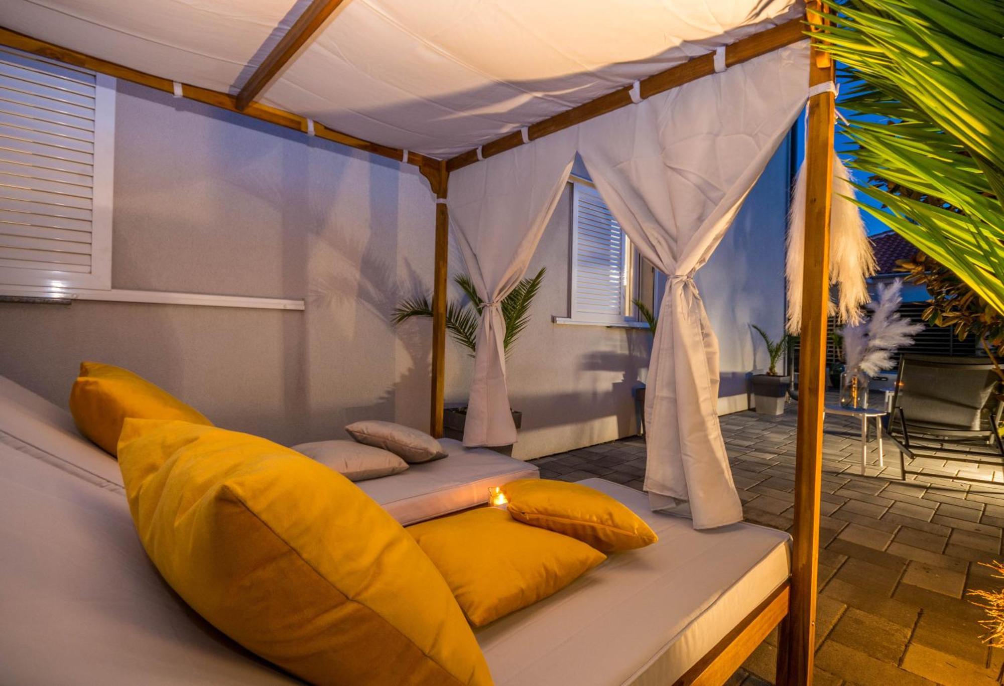 Apartament House With Pool Ledenko Biograd Na Moru Zewnętrze zdjęcie