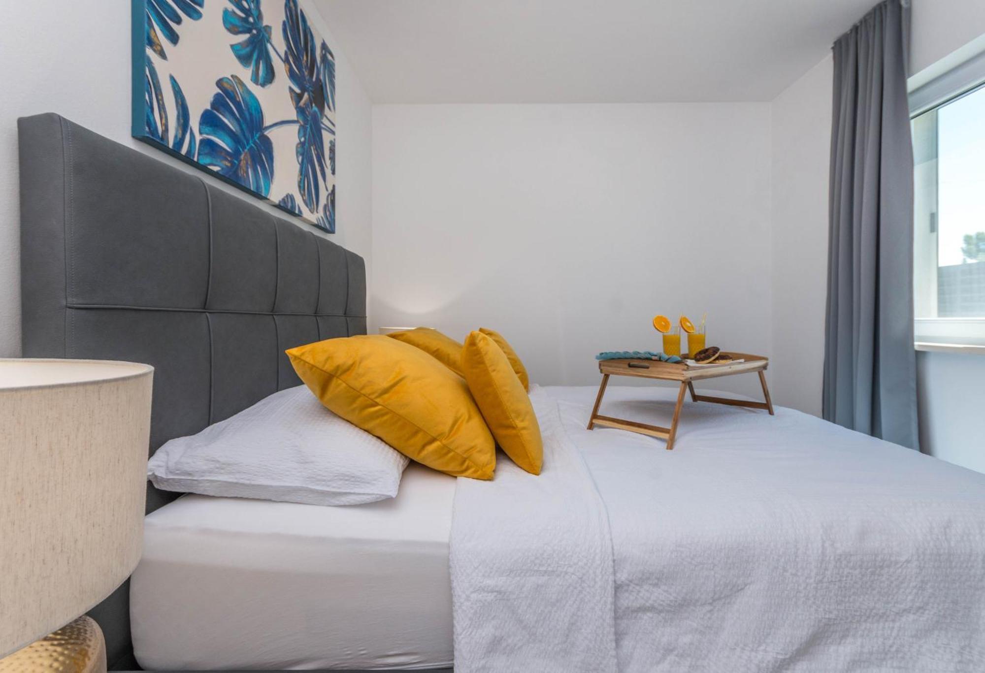 Apartament House With Pool Ledenko Biograd Na Moru Zewnętrze zdjęcie